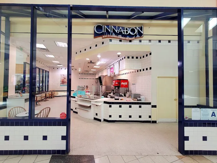 Cinnabon Picture 6