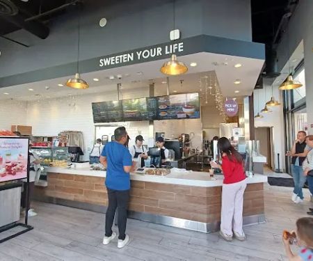 85°C Bakery Cafe - Moreno Valley