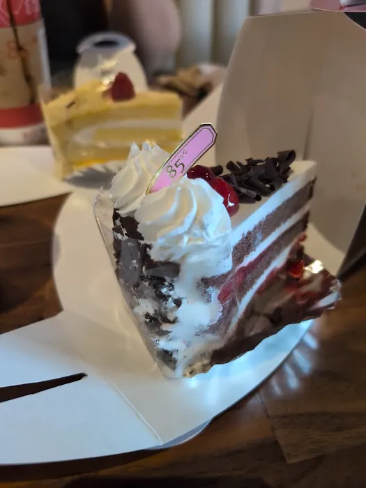 85°C Bakery Cafe - Moreno Valley Picture 3