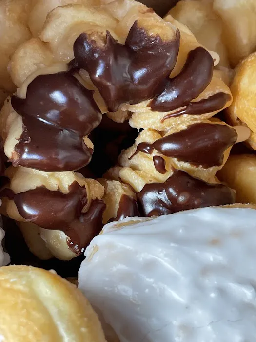Four Season Donuts Picture 9