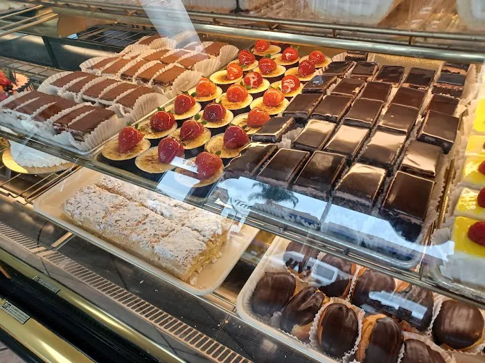 Tarzana Bakery Picture 10