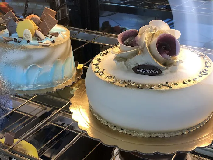 Tarzana Bakery Picture 8