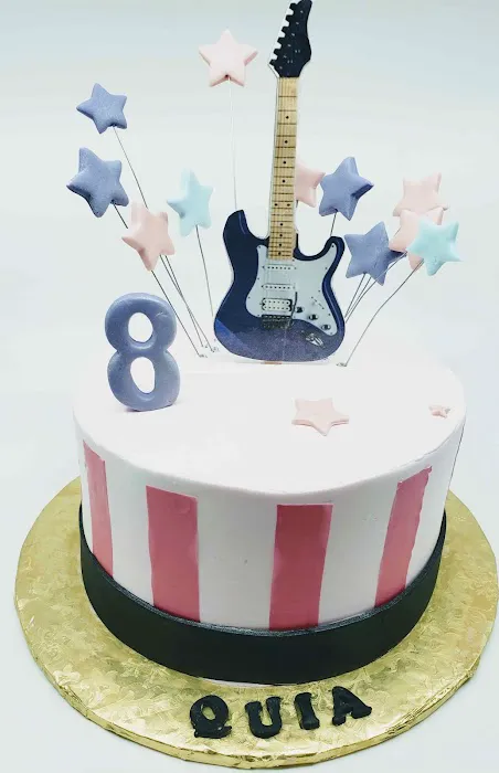 Delicious Edibles Custom Cake Bakery Picture 7