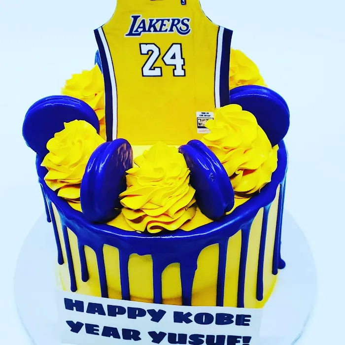 Delicious Edibles Custom Cake Bakery Picture 4