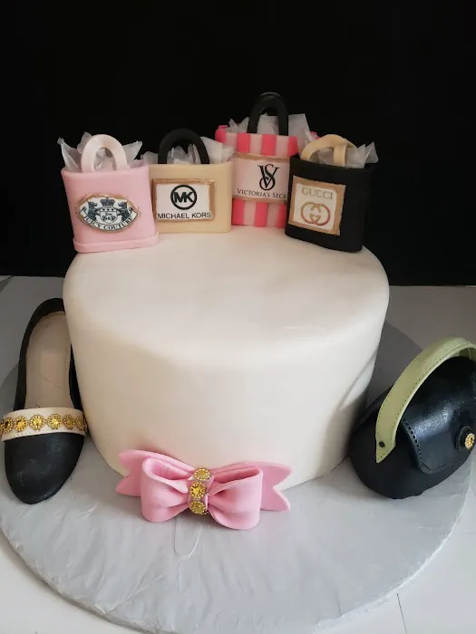 Delicious Edibles Custom Cake Bakery Picture 6