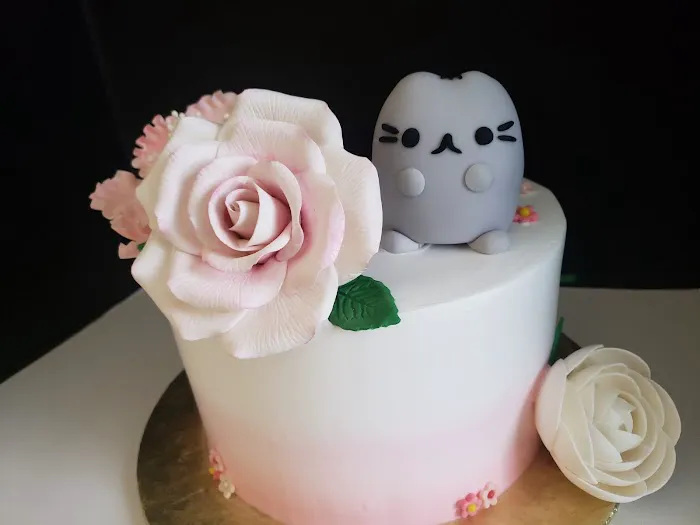 Delicious Edibles Custom Cake Bakery Picture 5