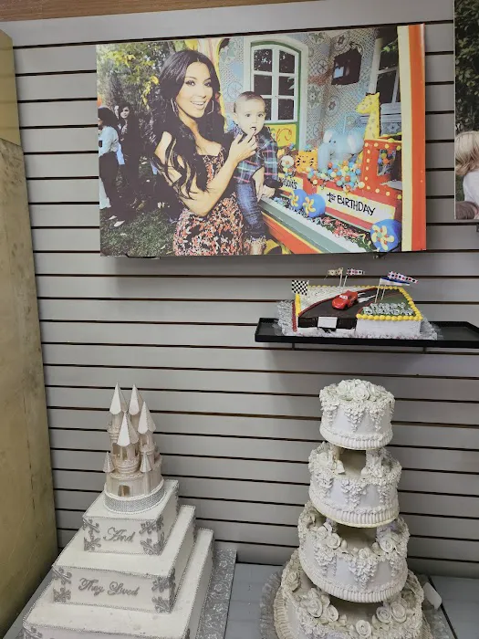 Hansen's Cakes Picture 7