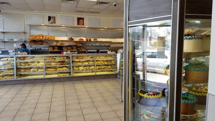 Bea's Bakery Picture 3