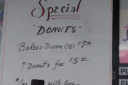 Golden Donuts Inn