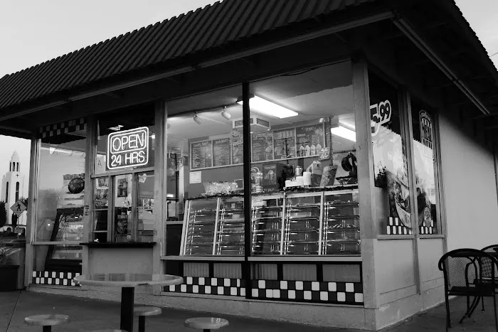 Yum Yum Donuts Picture 4