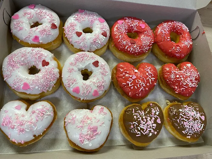 Love Donuts Cafe Picture 10