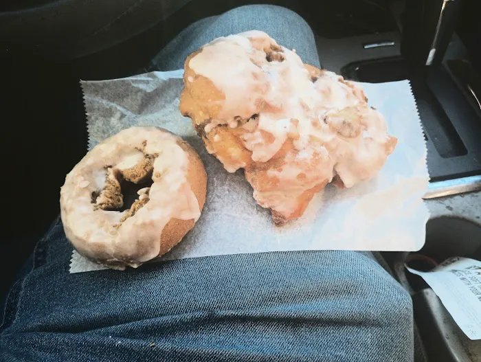 Dottie’s Donuts Picture 9