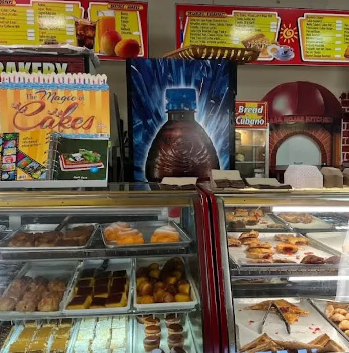 Pasteles Rojas Bakery Picture 10