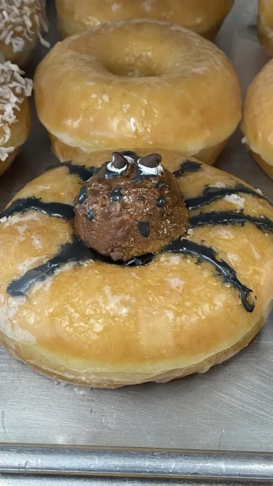 Yum-Rich Donut & Sandwiches Picture 4