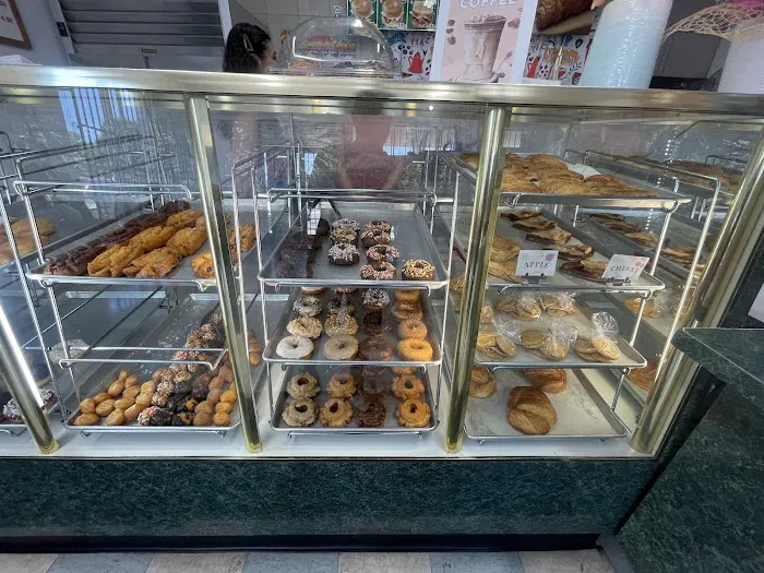 Yum-Rich Donut & Sandwiches Picture 2