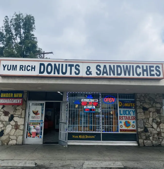 Yum-Rich Donut & Sandwiches Picture 9