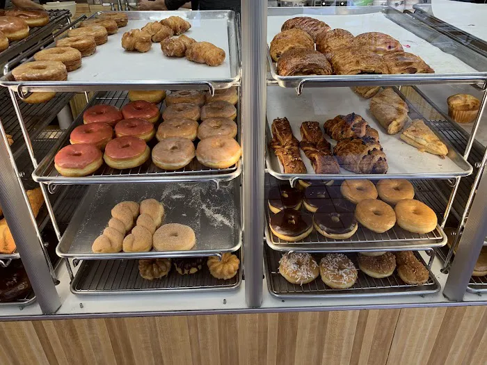 Donut Queen Picture 5