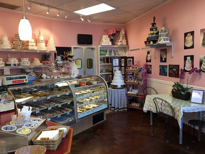 La Creme Bakery Picture 2
