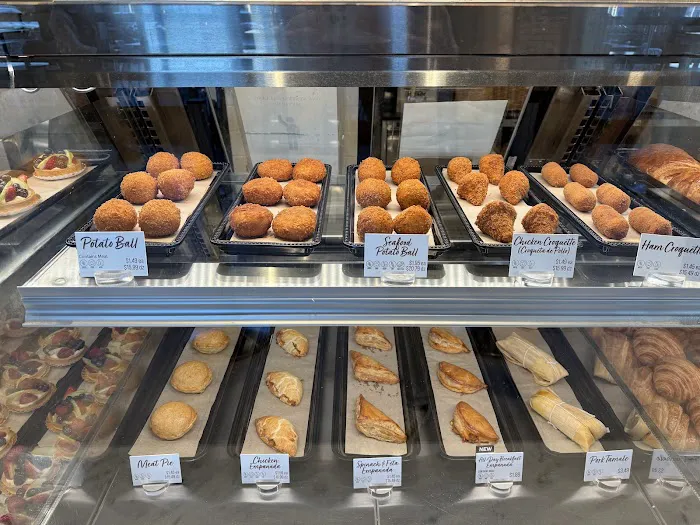 Porto's Bakery and Cafe Picture 1