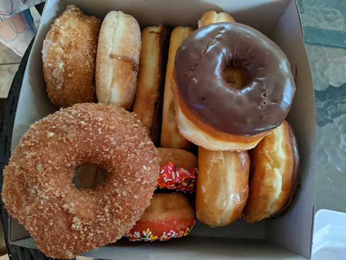 MR. BLUE DONUTS Picture 2