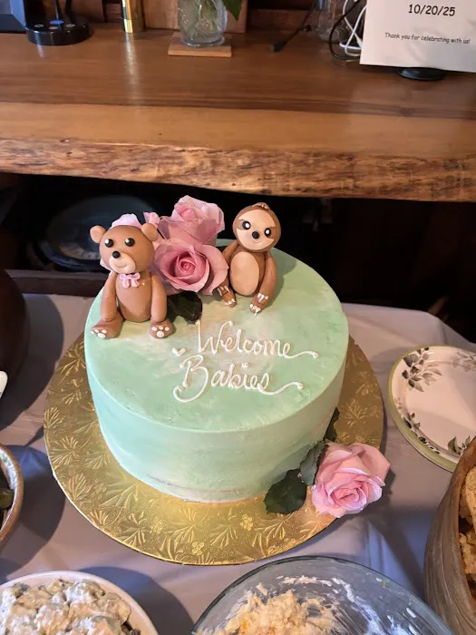 Deisy’s Cake Shop Picture 4