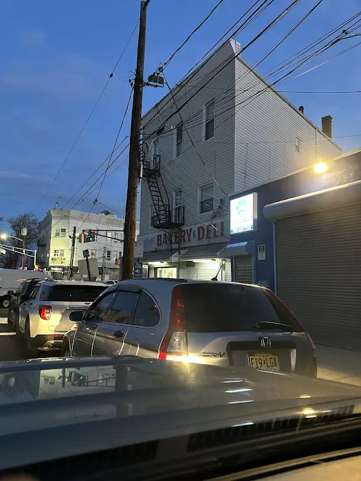 Neptune Bakery & Deli Picture 4