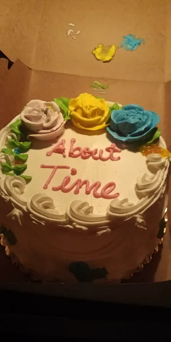 Golden Pastry Shop Picture 3