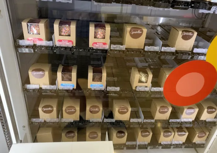 Sprinkles Westfield Topanga ATM Picture 2