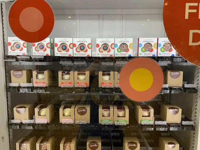 Sprinkles Westfield Topanga ATM Picture 4