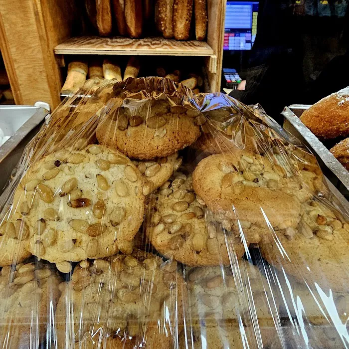 Elio's Bakery & Deli Picture 8