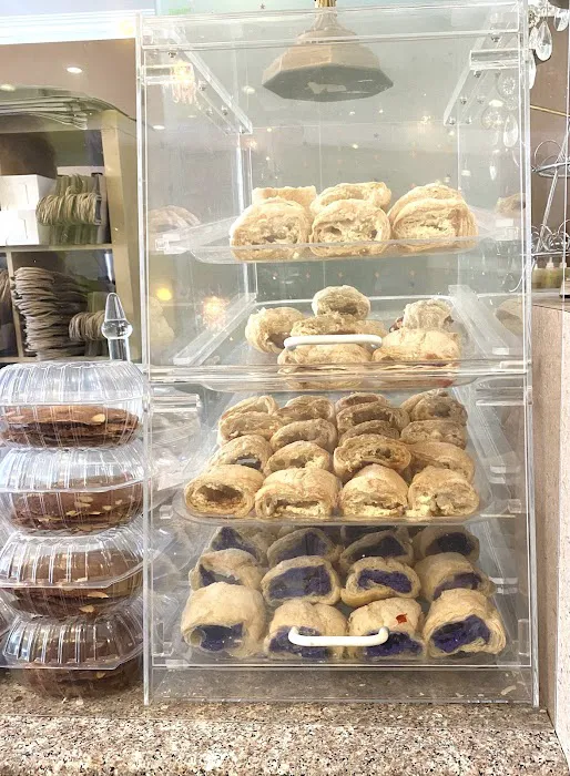 Mini's Croissants & Boba Picture 9