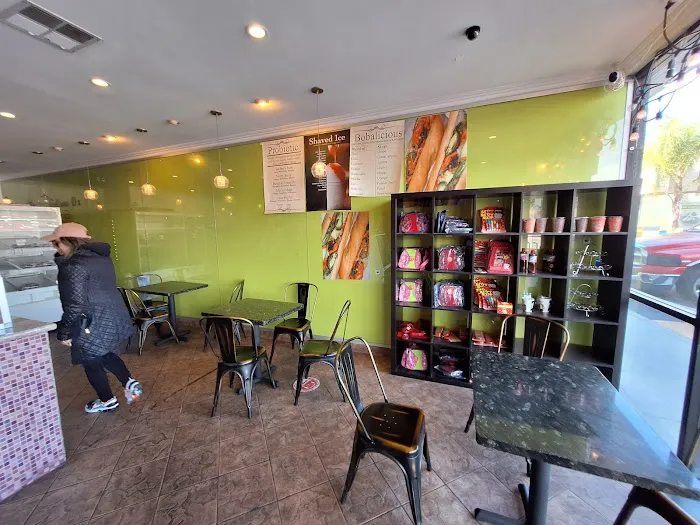 Mini's Croissants & Boba Picture 3