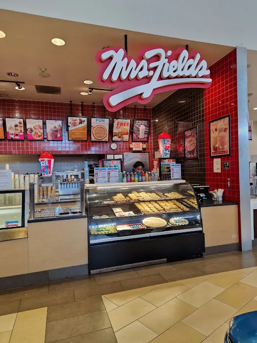 Mrs. Fields Picture 3