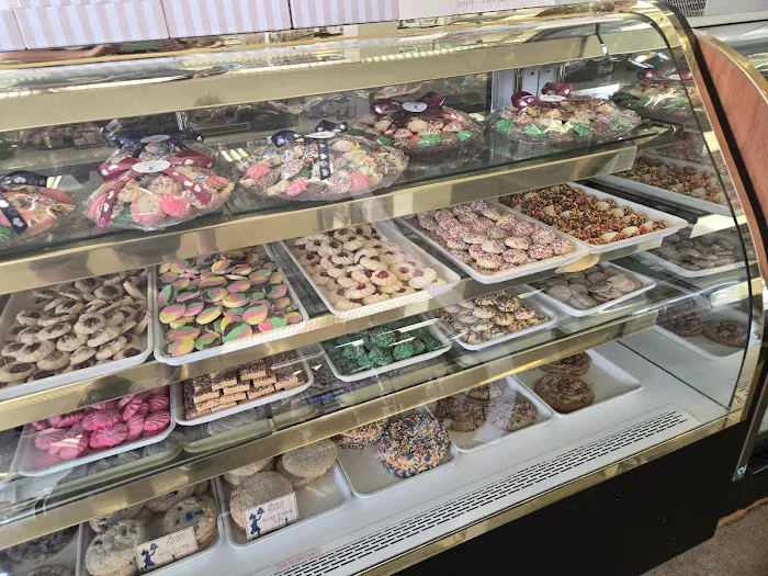 Bing's Bakery Picture 5