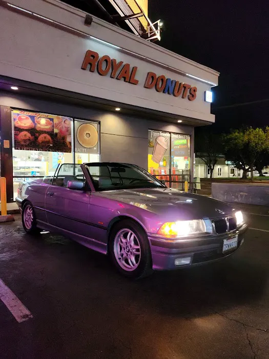 Royal Donuts Picture 9