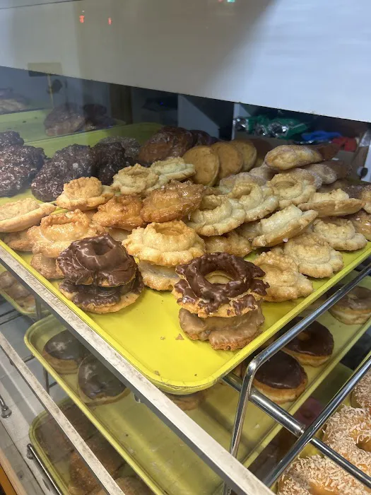 Royal Donuts Picture 3