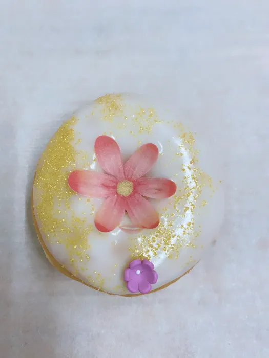 Earl's Donuts Picture 9
