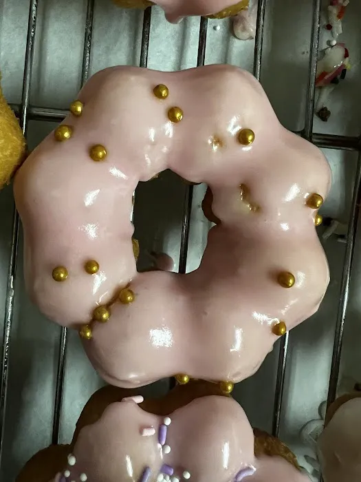 Earl's Donuts Picture 3