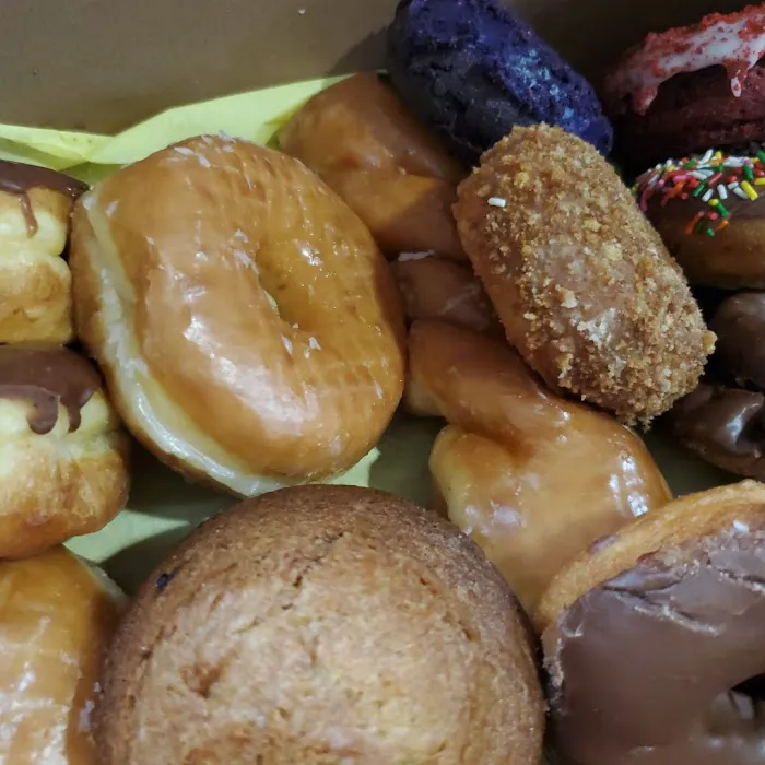 Earl's Donuts Picture 4