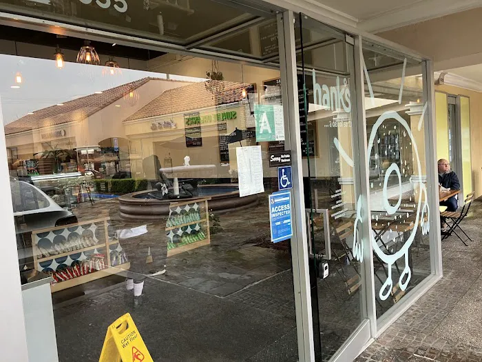 Hank's Bagels - Calabasas Picture 4
