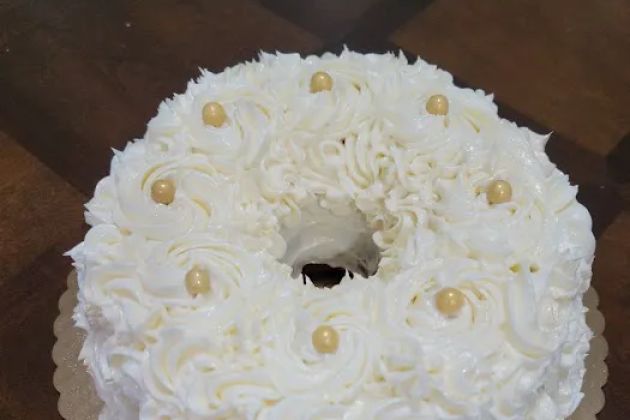 Crowned Cakes LLC