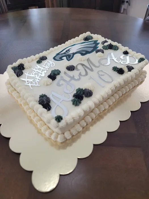 Crowned Cakes LLC Picture 5