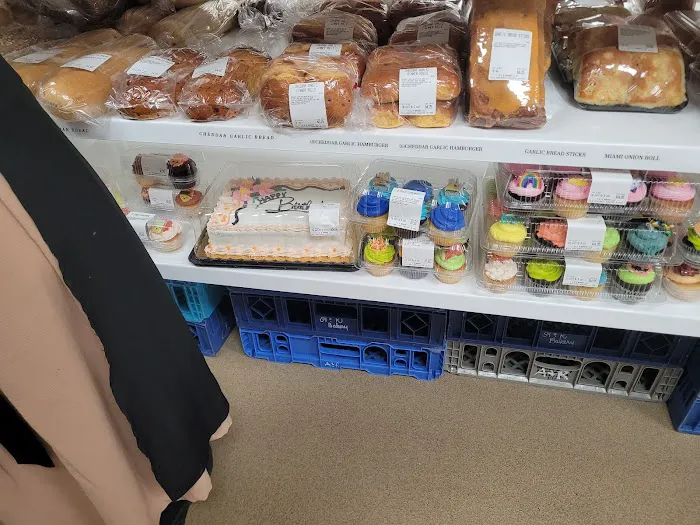 A & R Bakery Picture 5
