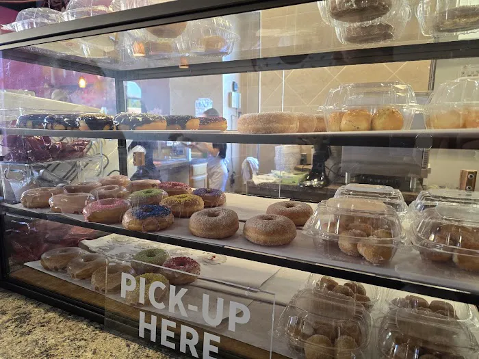 Divergent Donuts Picture 8