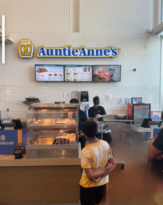 Auntie Anne's Picture 4