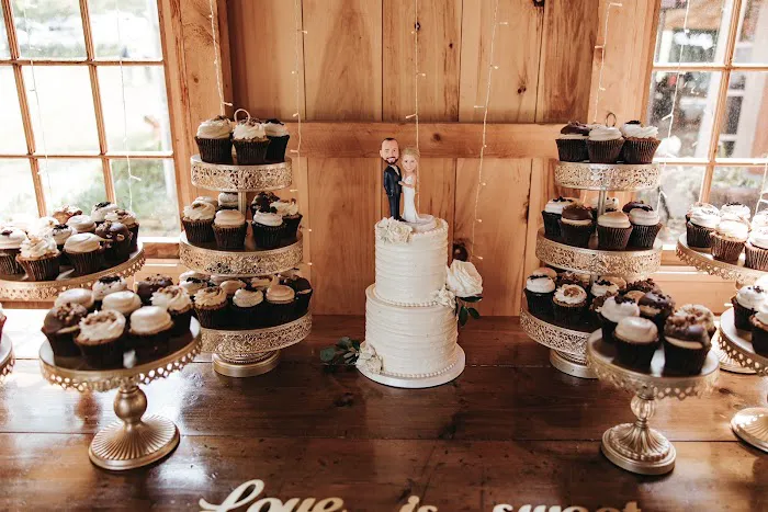 Flavor Cupcakery & Bake Shop Picture 2