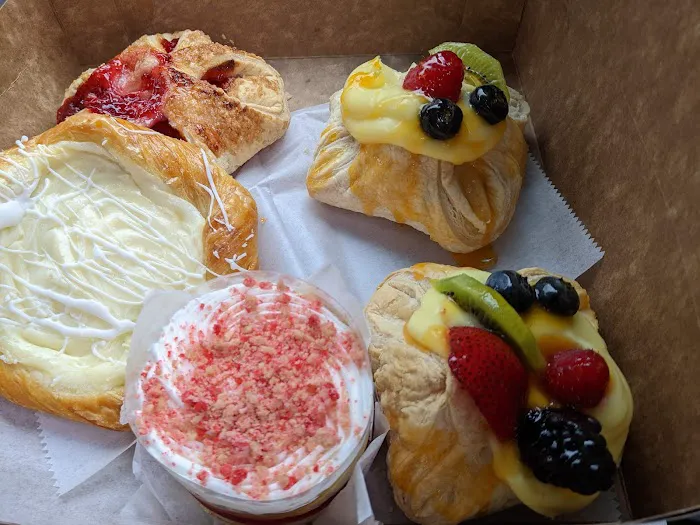 Bavarian Bakery and Deli Picture 6