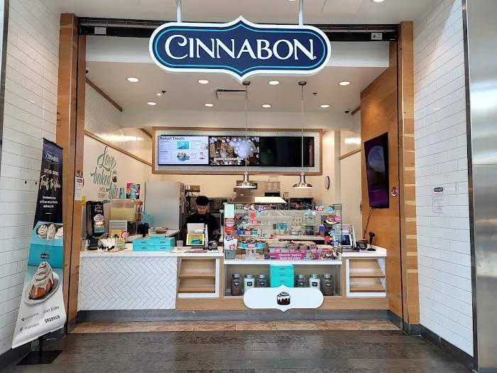 Cinnabon Picture 7