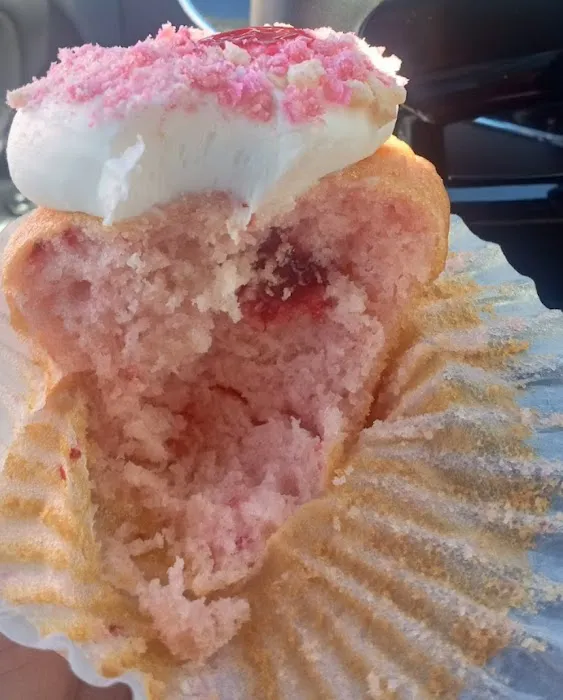Lil' Cakes & Creamery Picture 10