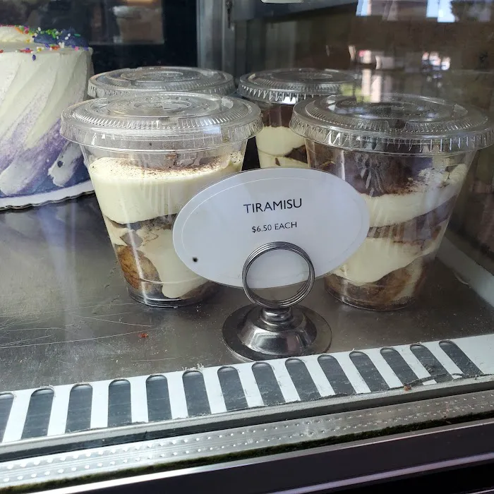 Meringue Cake Studio Picture 9